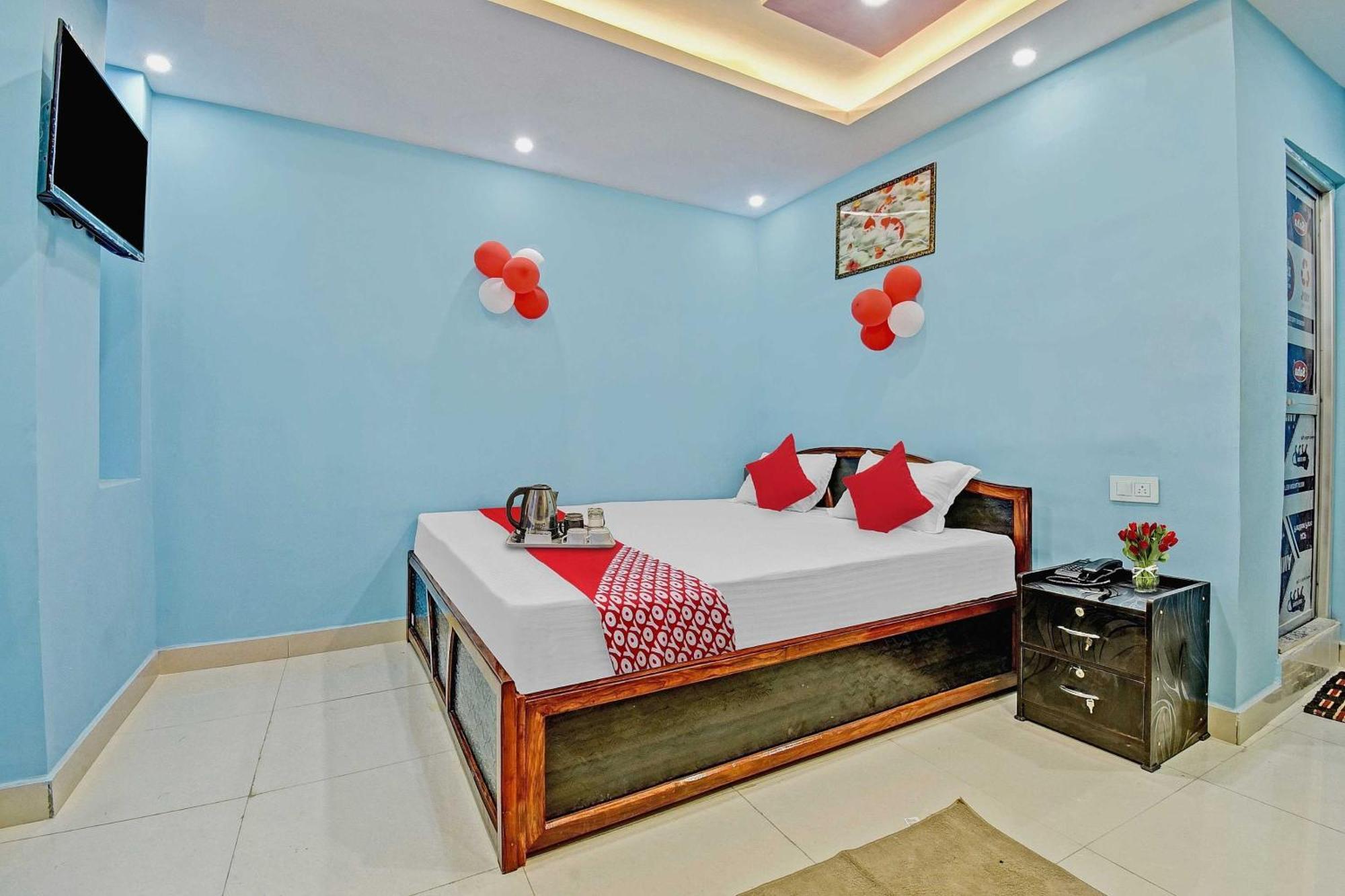 Hotel O Lotus Inn Danapur Bagian luar foto