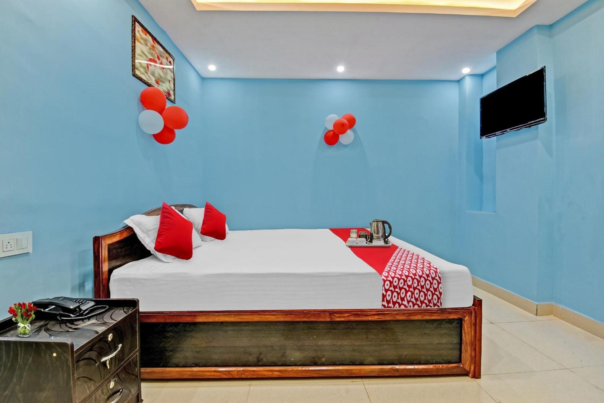 Hotel O Lotus Inn Danapur Bagian luar foto