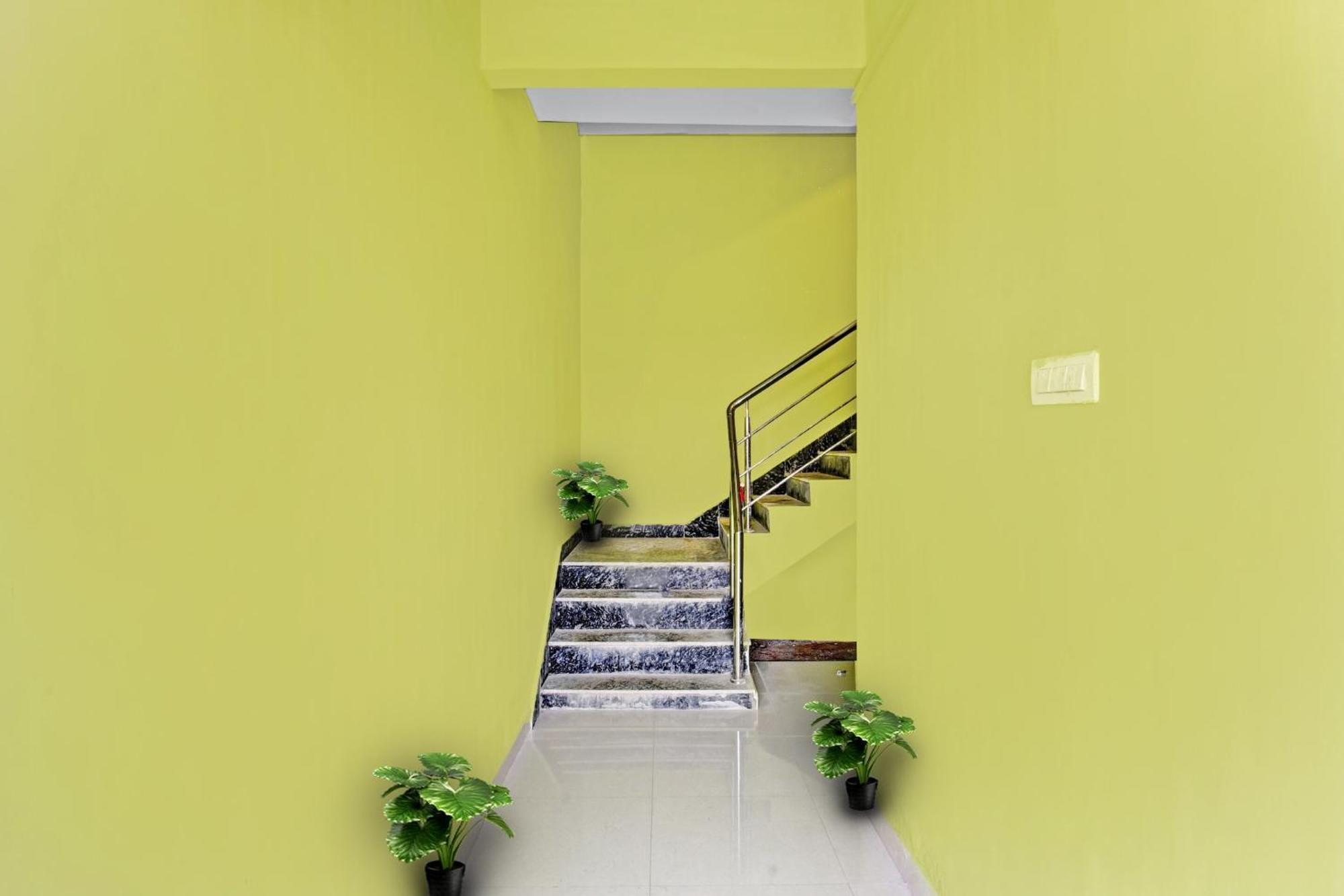 Hotel O Lotus Inn Danapur Bagian luar foto
