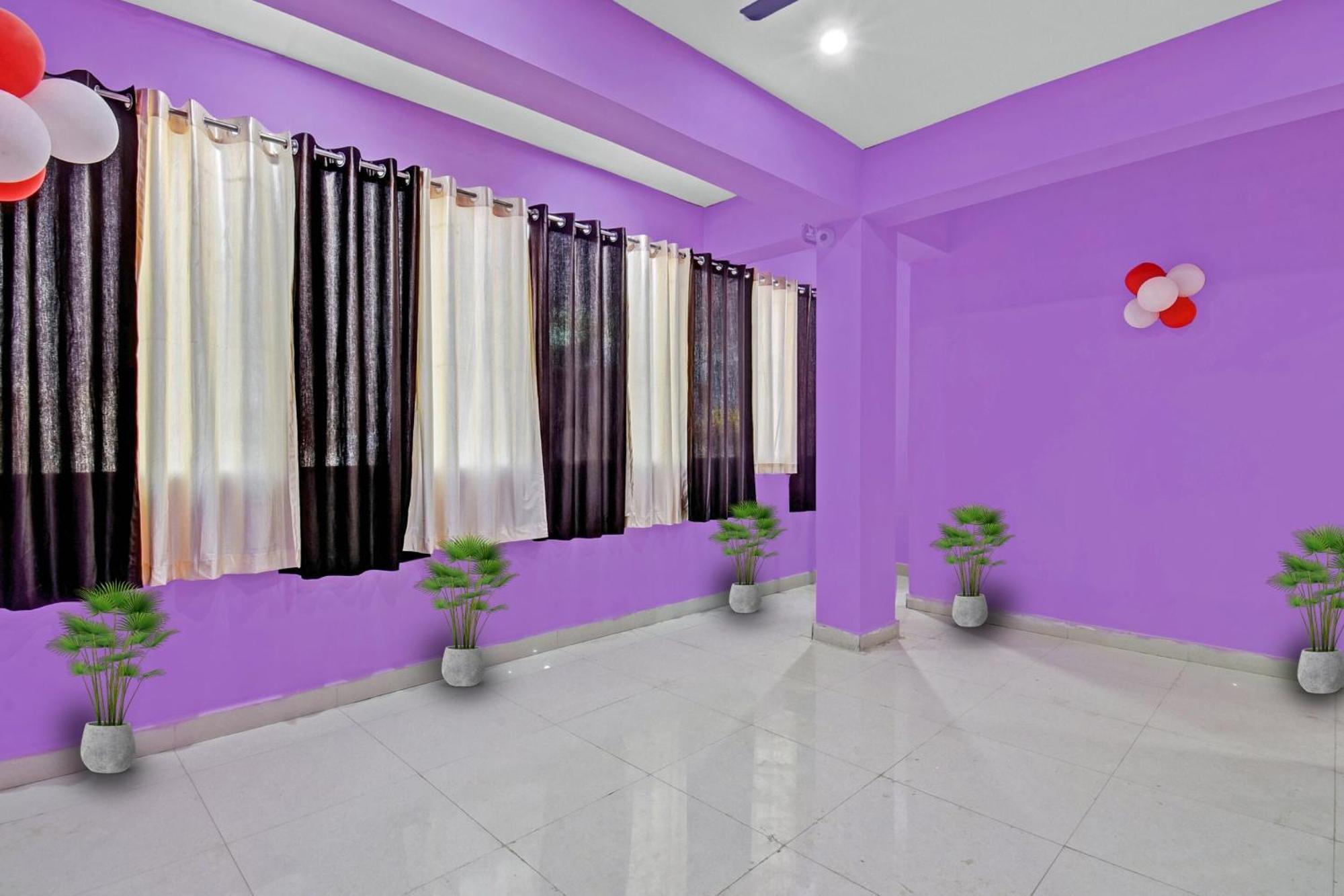 Hotel O Lotus Inn Danapur Bagian luar foto