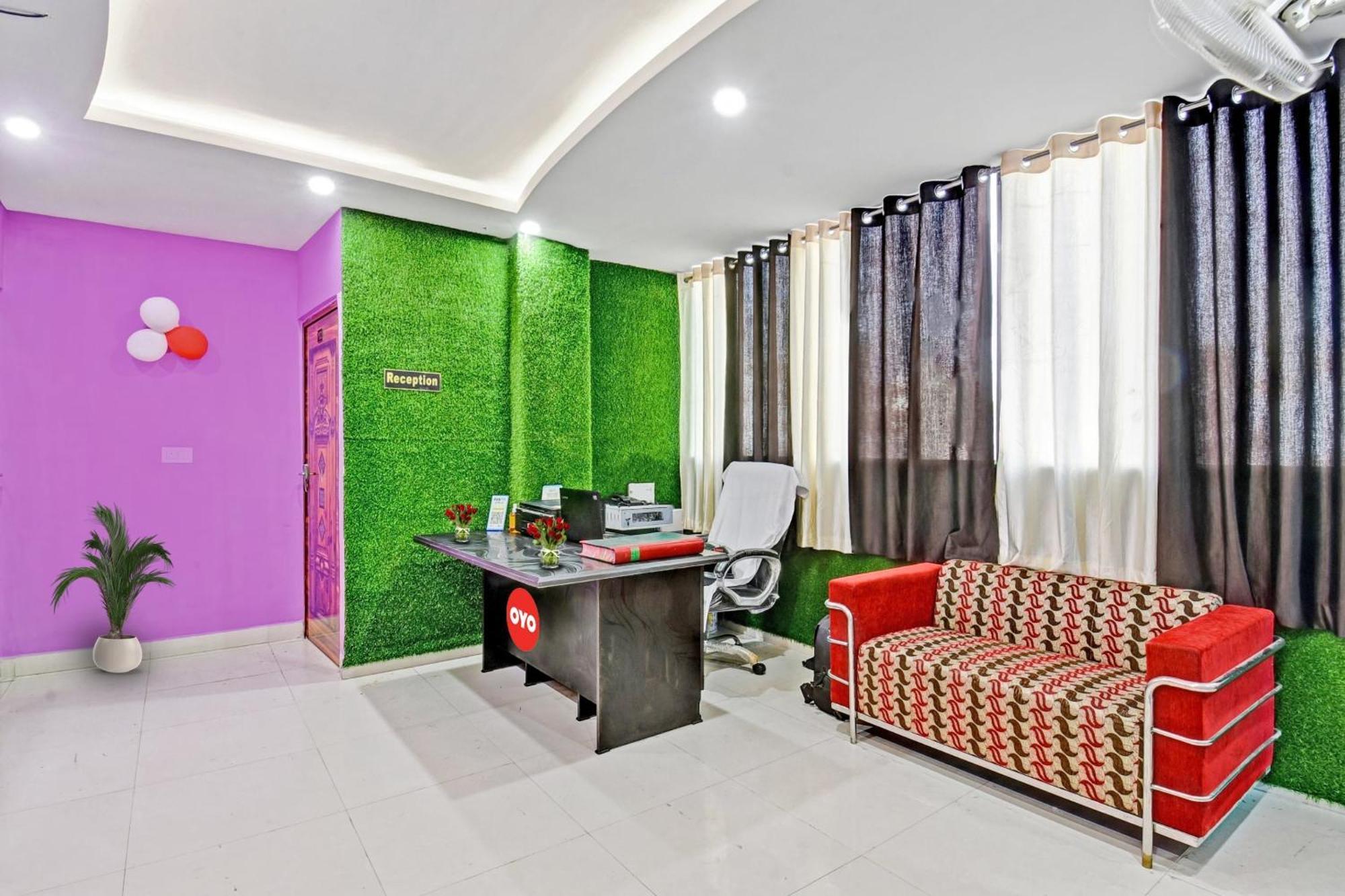 Hotel O Lotus Inn Danapur Bagian luar foto